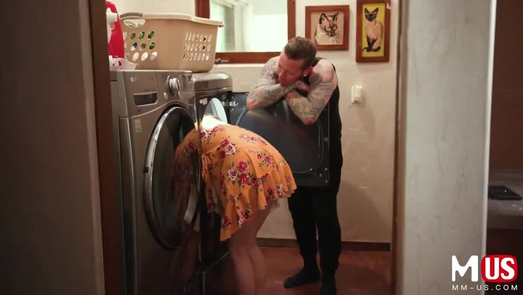 Hairy Girl Izzy Lush