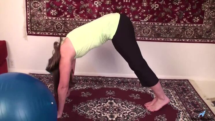 MILF Tiffany Owens Works Out