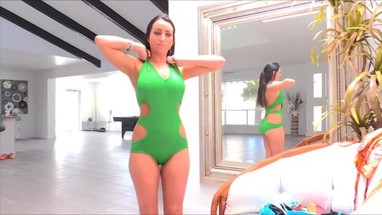 Solo Teen Sex Toy Adventure