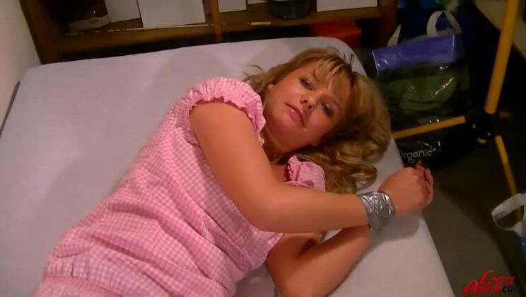 [Tainster] - Leony Aprill's POV Pissing On Bella Anne - Leony aprill - Bella Anne