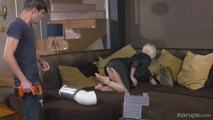 [KarupsPrivateCollection] - Deepthroat Frenzy With Angie Lynx - Angie Lynx