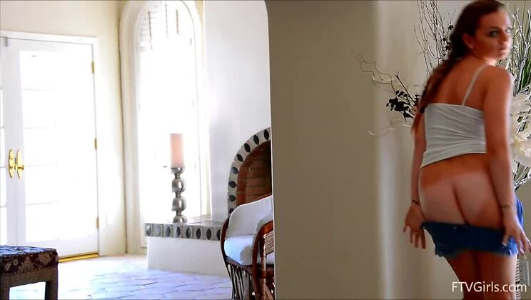 Solo Beauty Cara Gets Off 7