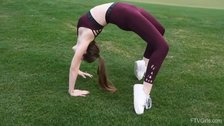 Brunette Solo Play Day 4 Outdoor Fun