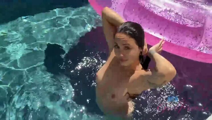 [ATKGirlfriends] - Mi Ha Doan Pool Party: Tattoo Amateur Girlfriend - Mi Ha Doan