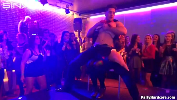 [Tainster] - Strip, Tease, and Please: A Party Hardcore Extravaganza - Billie Star - Jennifer Mendez