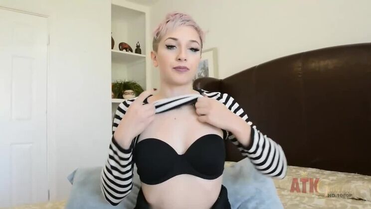 [ATKPetites] - Jinx Venus Blonde Bombshell - Jinx Venus