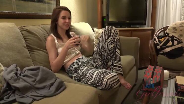 Cece Capella's Appearance Gives You A Boner That Destroys The Jeep