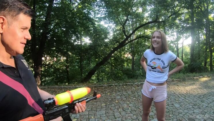 Blonde Alexis Gets Facial With Tasty Man Sauce