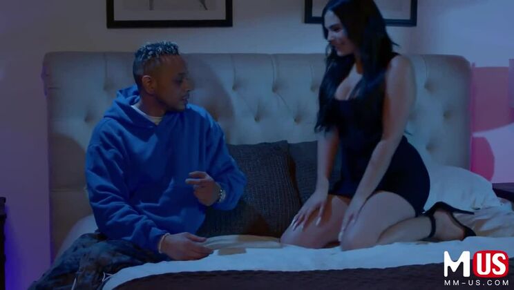 Violet Starr - Cumshot For The Brunette Babe