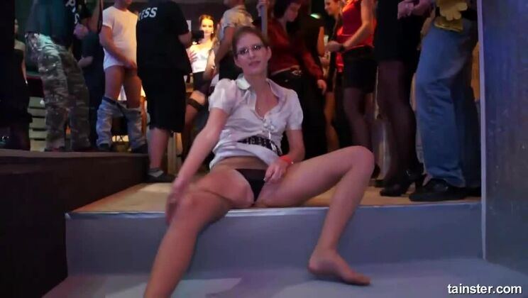 [Tainster] - Blonde and Brunette Bitches - Vivien, Welli, and Lucy Bell in Action - Lucy Bell - Kitty Jane - Mischelle - Leony aprill - Vivien - Welli - Vivien1