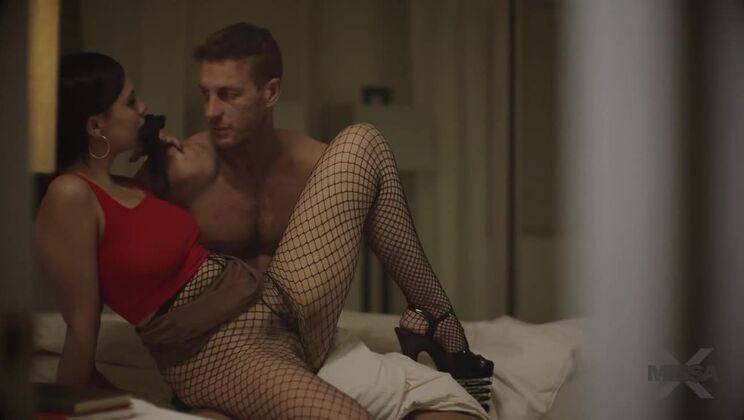 Violet Starr Sucks Big Cock