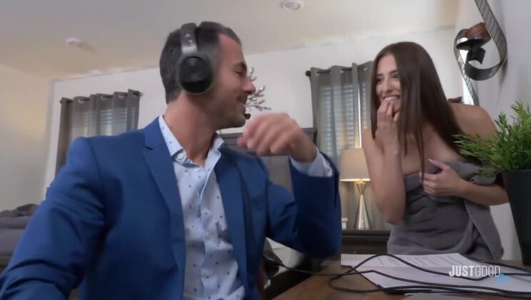 [VSex] - Big Cock Aubree Valentine Sucks Deep