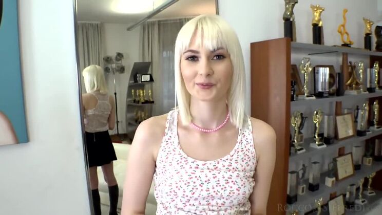 Cumshot Video with Big Ass and Blonde Beauty