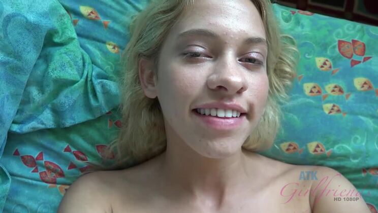 Khloe's Facial Cumshot to Remember