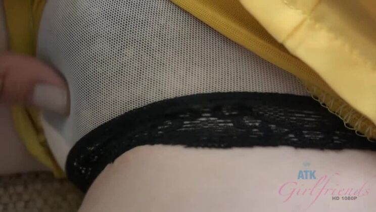 POV Creampie With Girlfriend Emma Evins