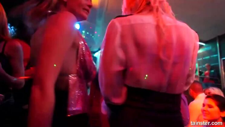 [Tainster] - Vanessa Decker And Nataly Gold Lesbian Cam Show