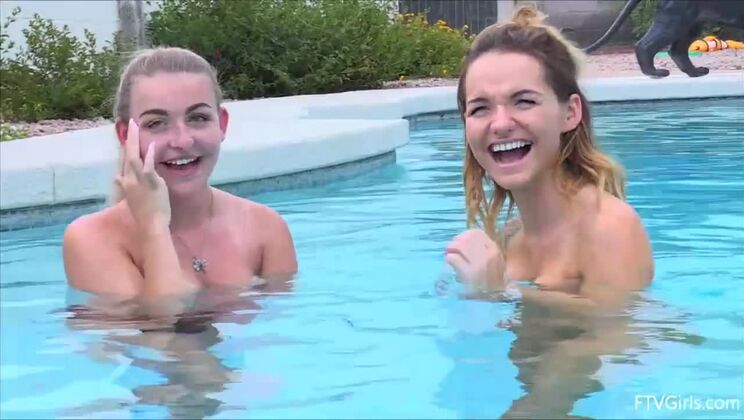 Beautiful Stella's Solo Toy Play