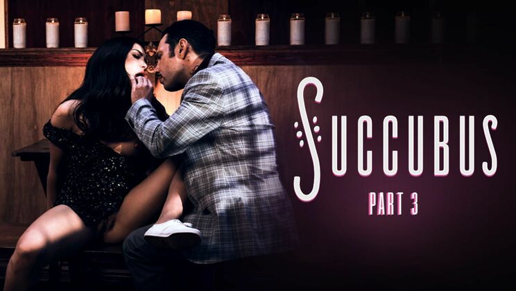 Natural Tits and Blowjob in Horror