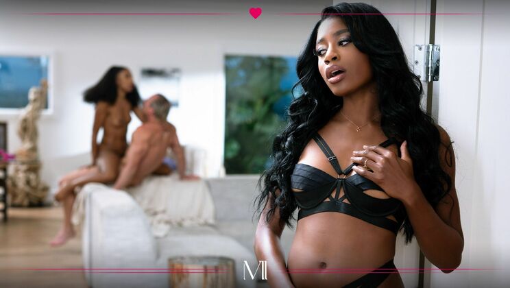 [ModernDaySins] - Cum Swapping Lesbians: A Sultry Clarke Kent Adventure - Clarke Kent - Nicole Kitt - Olivia Jay