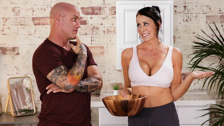 [NuruMassage] - Reagan Foxx Receives a Cum on Pussy Surprise