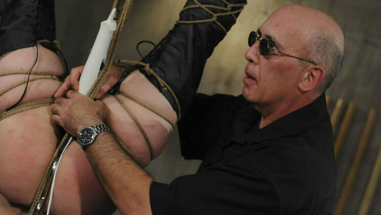 [Submissed] - Deepthroat Anal Citizen - Ten Amorette