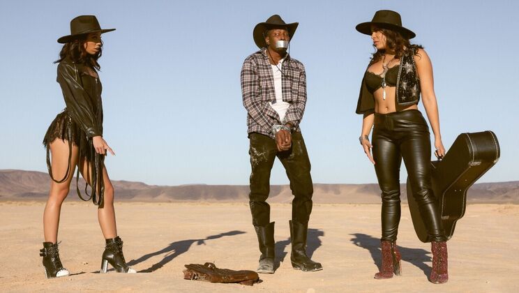 [Brazzers] - Latina Brunette Luna Star's Wild Ride