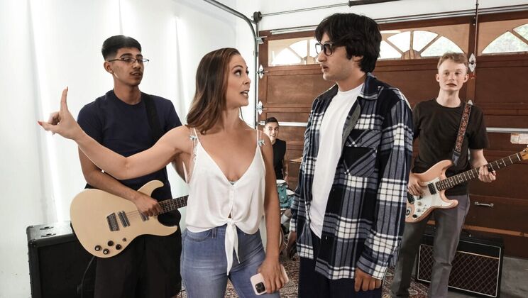 [Brazzers] - Fuck My Milf Mom Hard