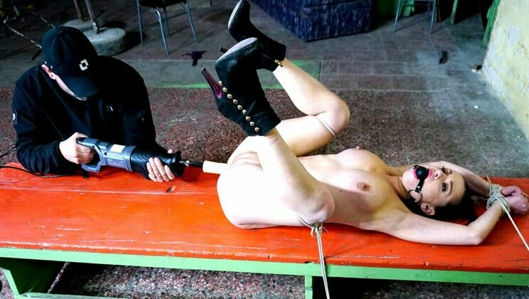 [Submissed] - Azoe Enjoys Hardcore Machine Action - Azoe