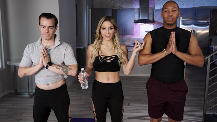[Brazzers] - Abella Danger's Yoga Session Turns into a Hot Blowjob - Ricky Johnson - Abella Danger