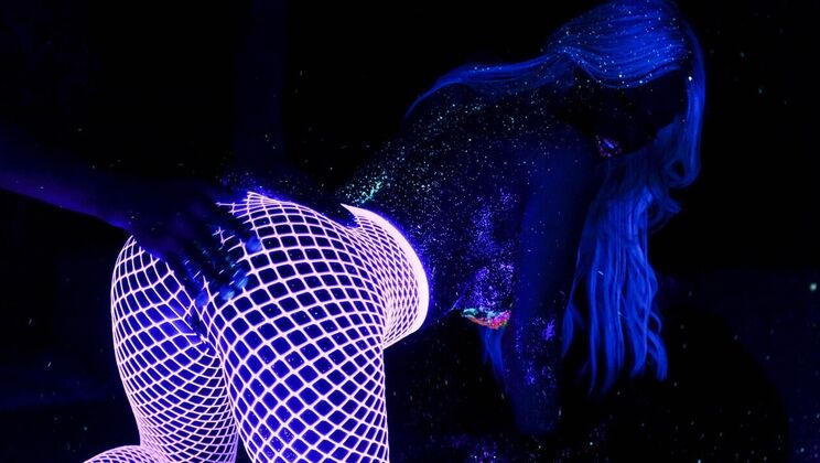 [Brazzers] - Blonde Bombshell's Booty Bonanza - Xander Corvus - Kayla Kayden