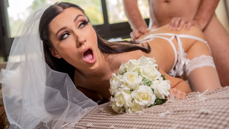 [Brazzers] - Pussy Licking Bride's Dick Obsession