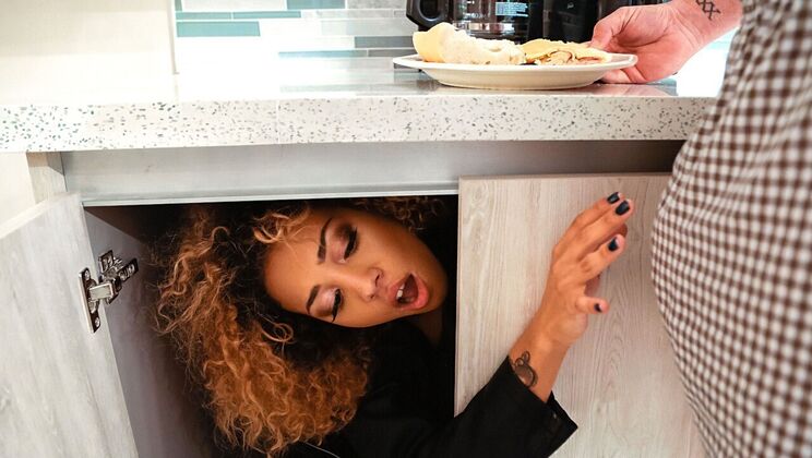 [TeensLoveHugeCocks] - Cumming on the Burglar's Face - jmac - Xianna Hill