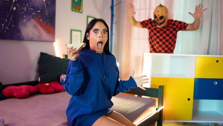 [FakeHubOriginals] - Max Dior Fucks Megan Fiore on Halloween - Max Dior - Megan Fiore