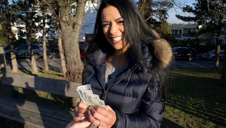 Cum on Pussy for Tattooed Athletic Babe