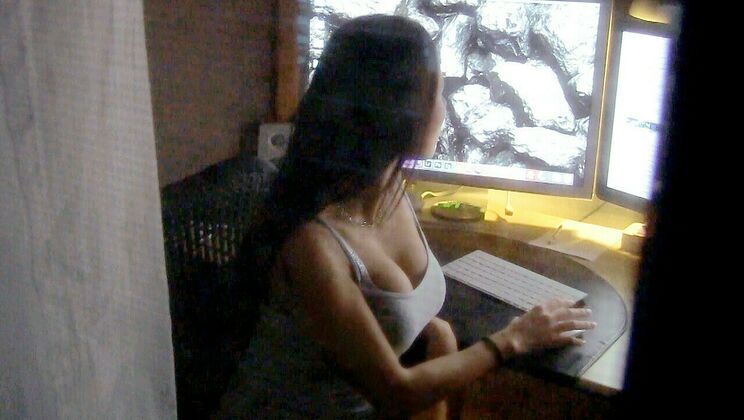 Reverse Cowgirl with Busty Vanessa