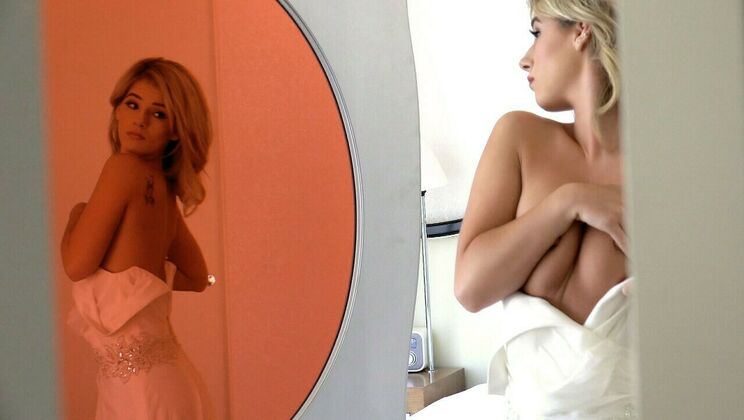 [PervsOnPatrol] - Bella's Shaved Pussy Revenge Facial - Bella Elise Rose