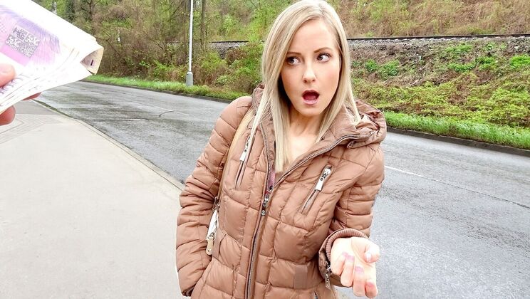 Sicilia Crane Gives Handjob in Outdoor