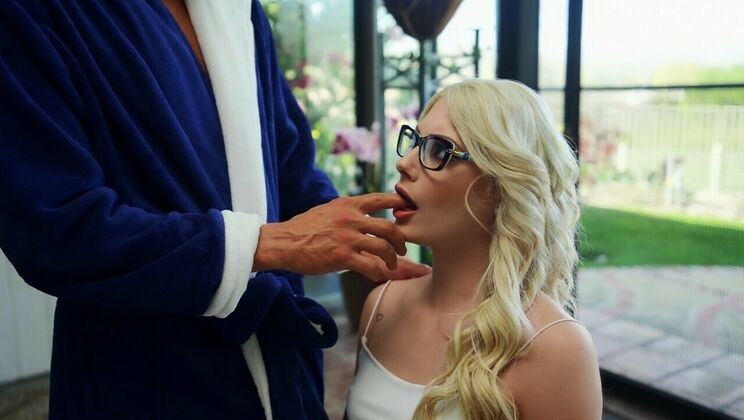 [IKnowThatGirl] - Interview Gone Wild