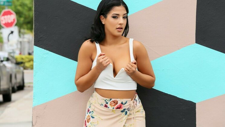 [PublicPickups] - Airing It Out with Blonde and Brunette