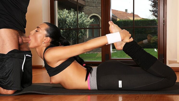 Yoga Instructor Gives Blowjob