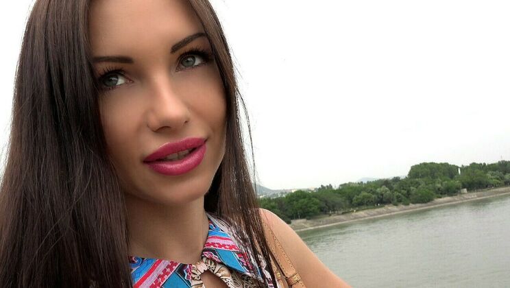 Russian Outdoors Fucking Brunette