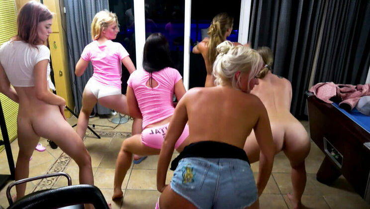 Twerking Teens Lead to Fucking Orgy
