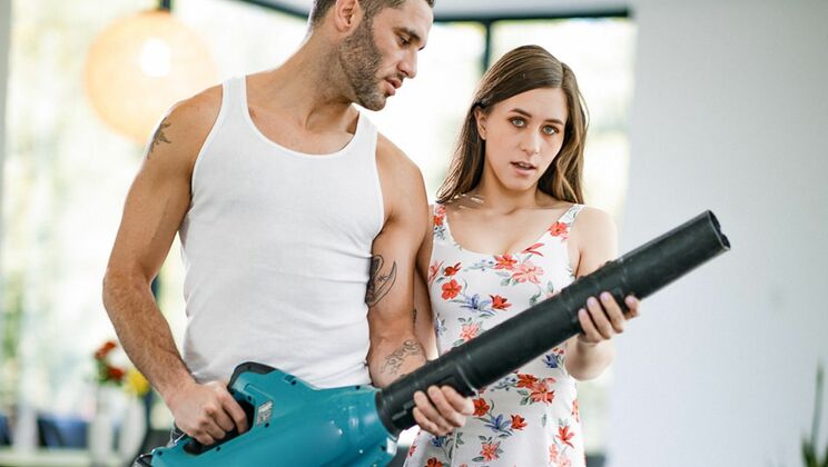 [EroticaX] - Pussy Licking the Gardener - Damon Dice - Kourtney Rae