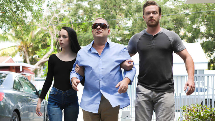 [FamilyStrokes] - Stepfamily Incestuous Desire Unleashed