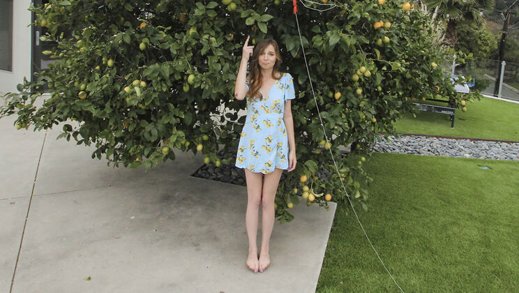  Sexy Piggy Back with Petite Ava