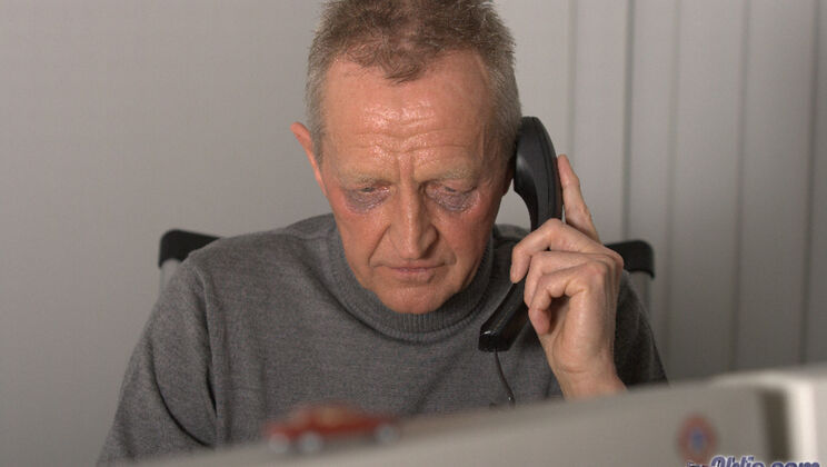 [Oldje] - Doug's Brunette Debt Collector Sunny Jay