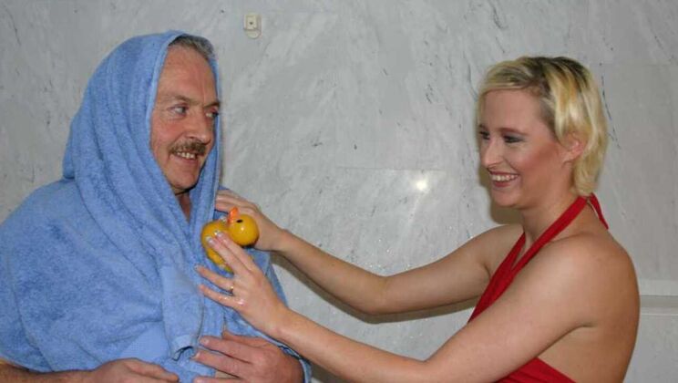 [Oldje] - Short Hair Blonde Swallows Cum - Gustavo - Irenne