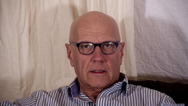 [Oldje] - Nisha's Natural Tits and Foot Love - Nisha - Hugo