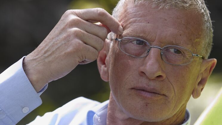 [Oldje] - Busty Brunette Nataly Von Gets Noisy - Nataly Von - Scott