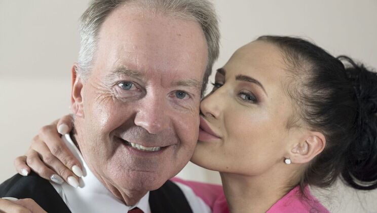 [Oldje] - Tattooed Milf Gives Deepthroat